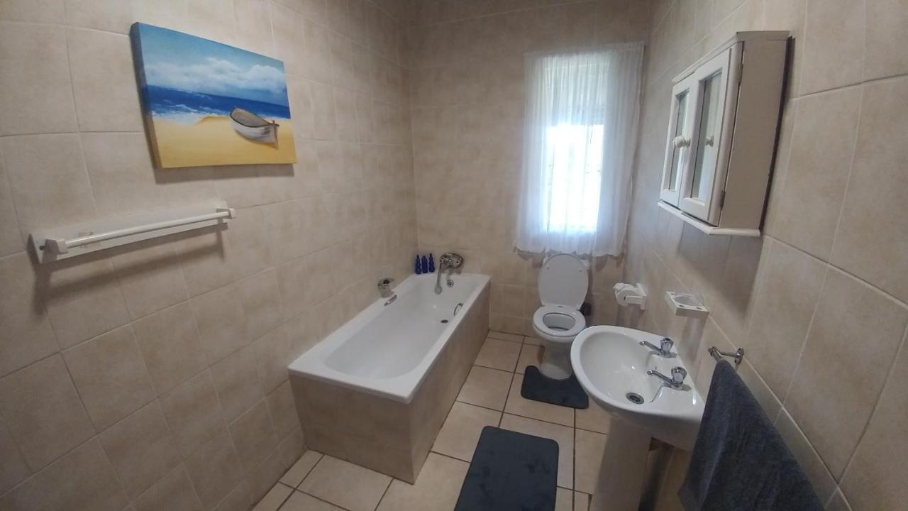 Four Seasons Self-Catering Guest House Граскоп Екстериор снимка